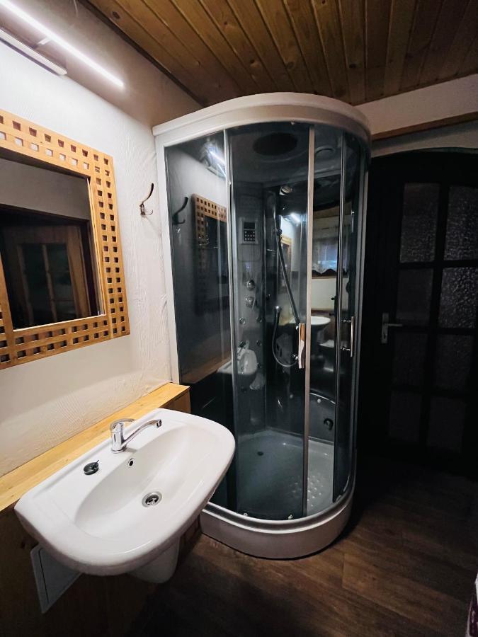 Apartma Luxura Decin Bagian luar foto