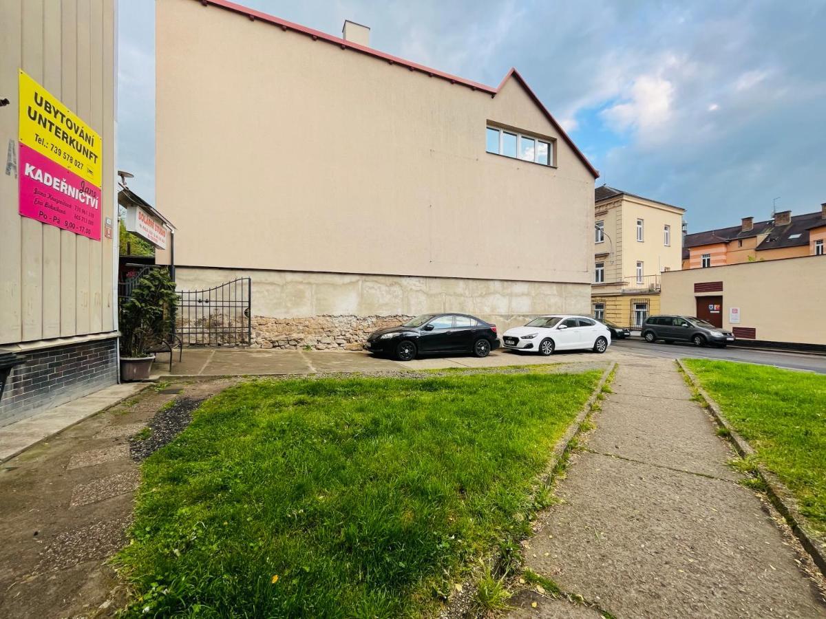Apartma Luxura Decin Bagian luar foto