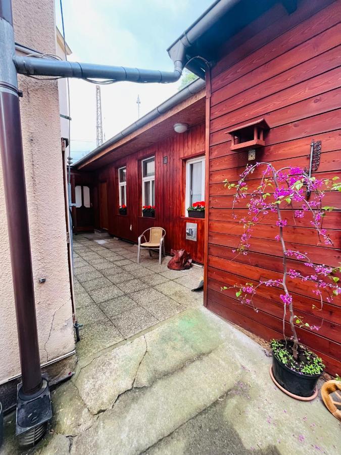 Apartma Luxura Decin Bagian luar foto