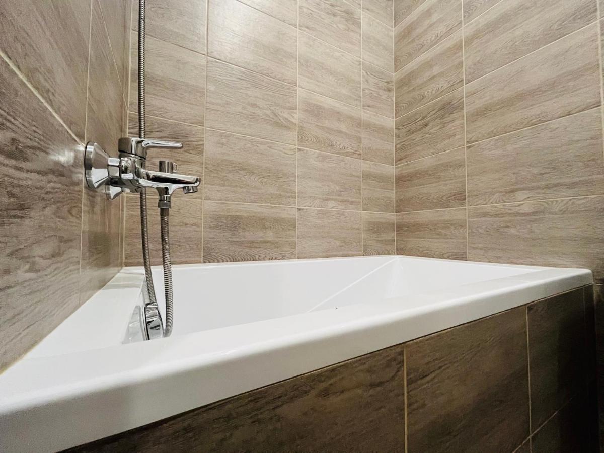 Apartma Luxura Decin Bagian luar foto