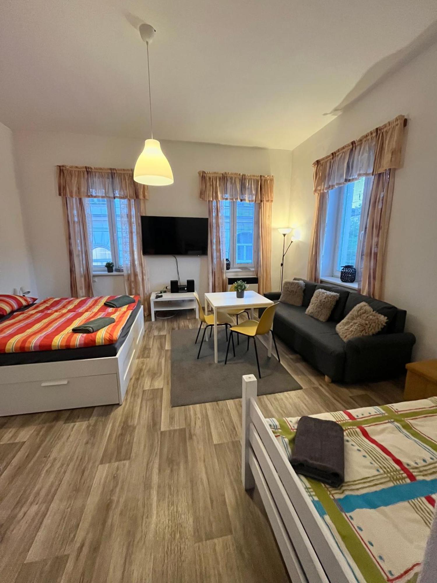 Apartma Luxura Decin Bagian luar foto