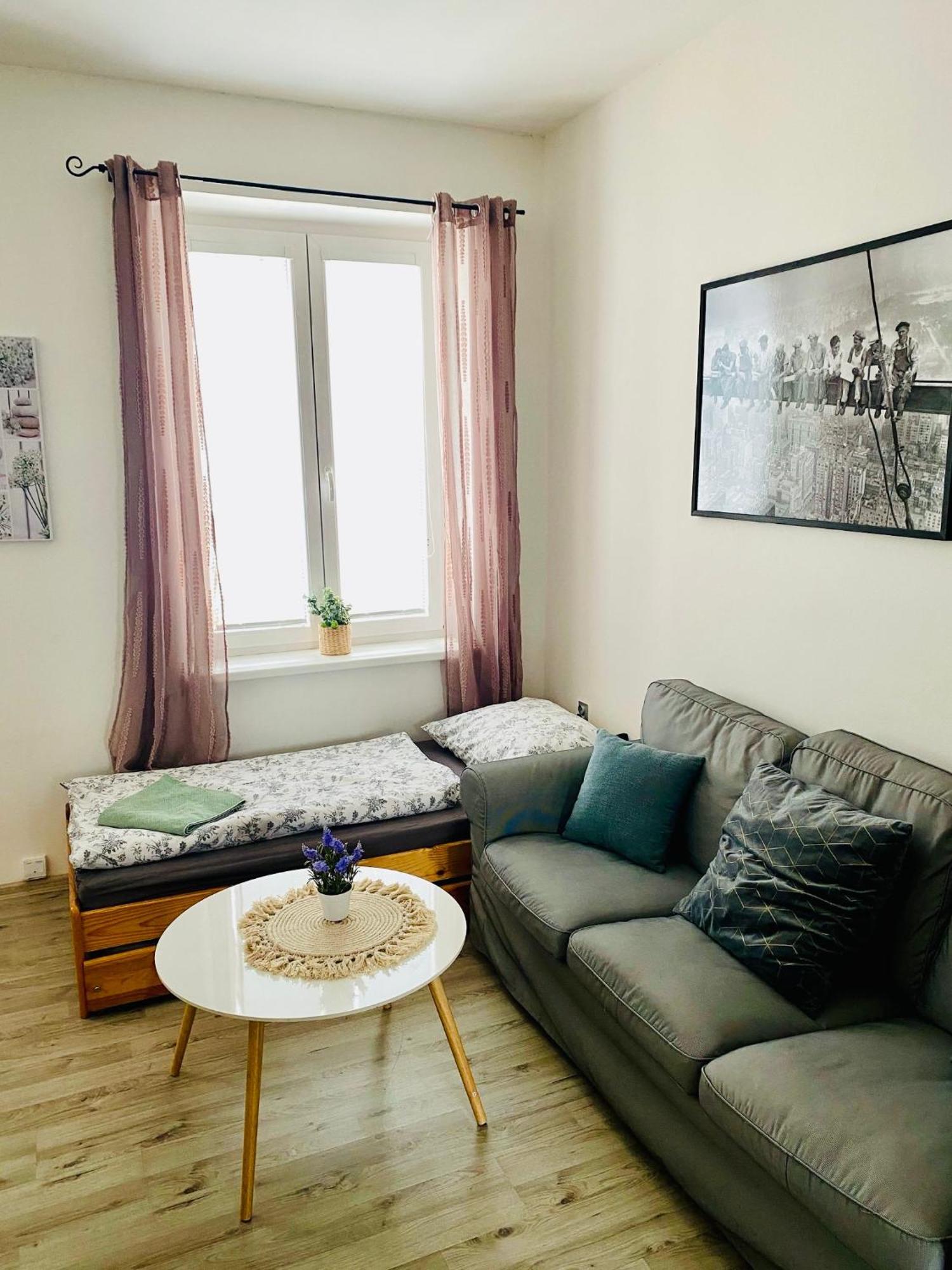 Apartma Luxura Decin Bagian luar foto